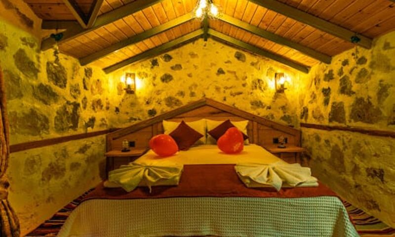 VILLA MOUNTAIN HOUSE