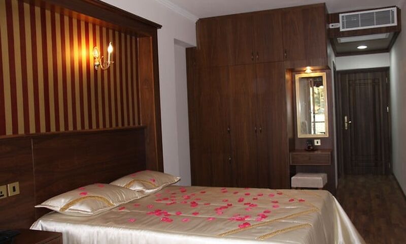 Grand Center Boutique Hotel