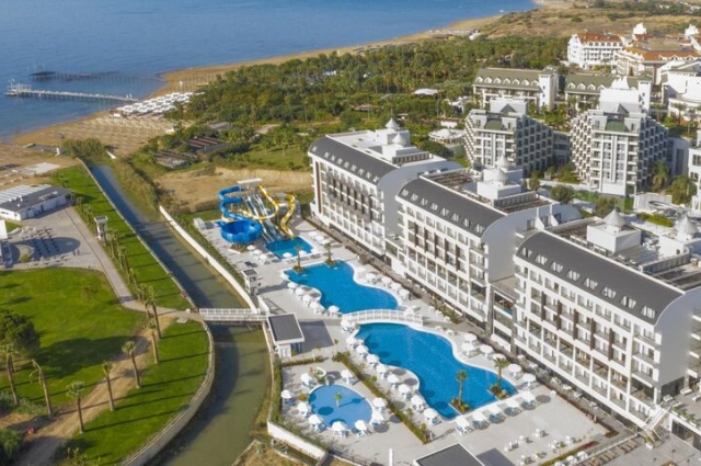 Diamond De Luxe Hotel Resort & Spa 