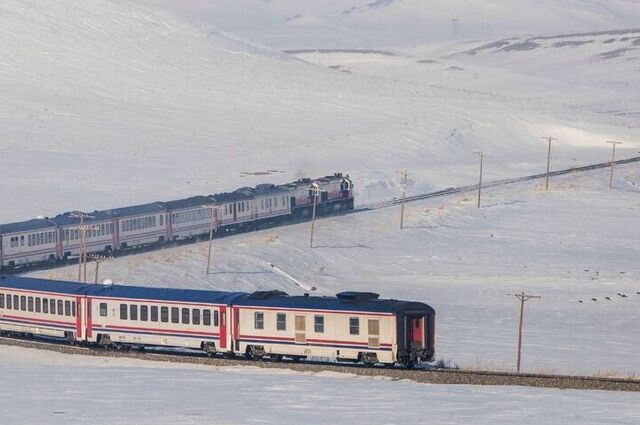 Turistlik Doğu Ekspresi İle Erzincan Erzurum Kars Van Turu (Yataklı Tren gidiş- Uçak dönüş)